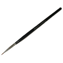 Pinceau nº7 eyeliner de ME Basics pour une application précise