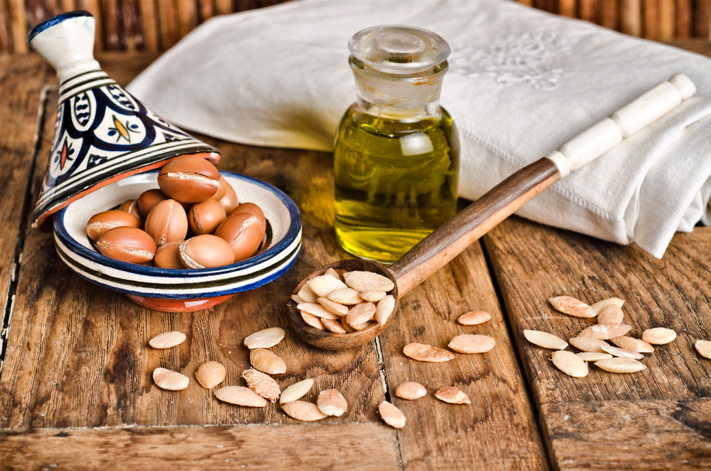 El aceite de argán para tu piel: beneficios y usos - Material Estética